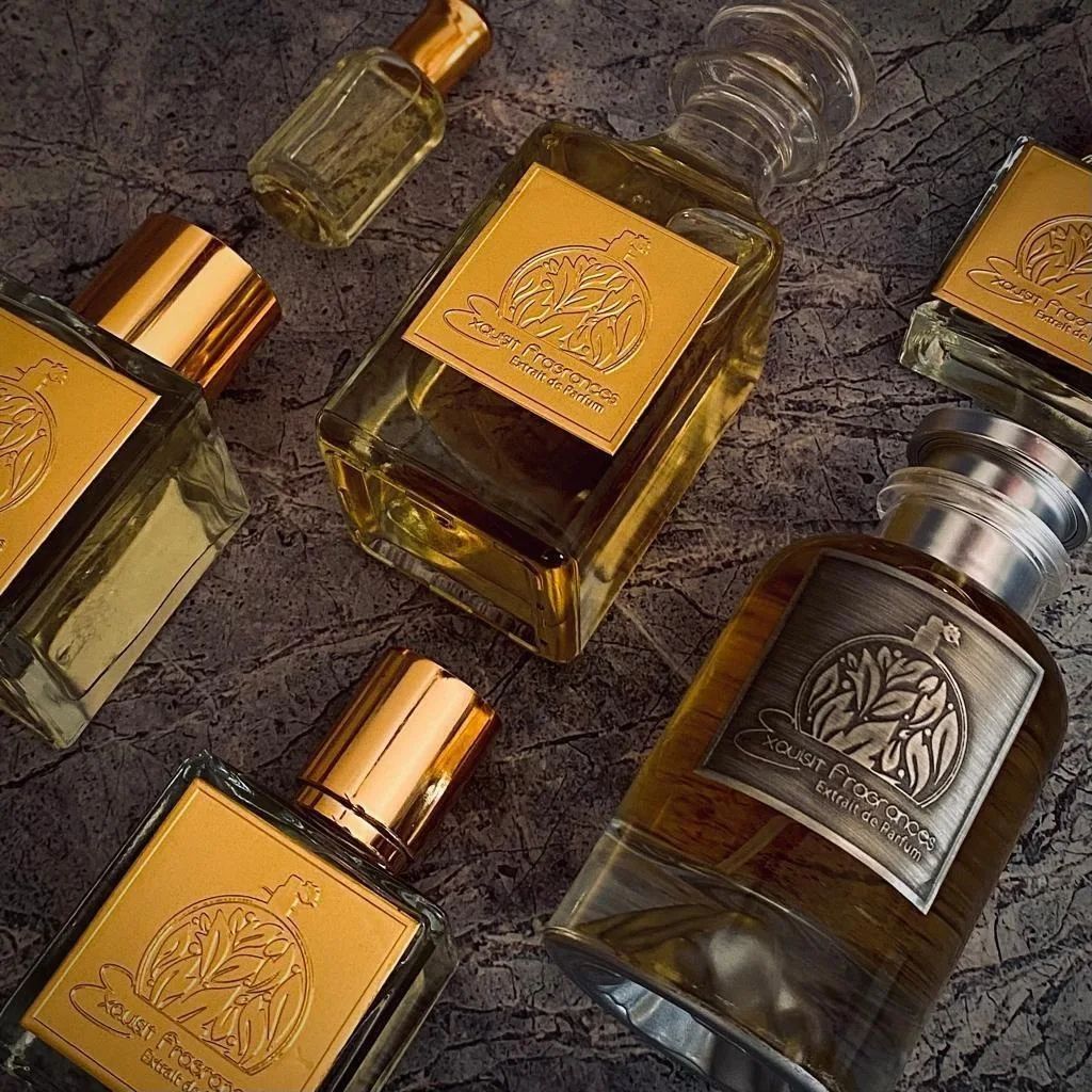 High-end cosmetic jars with gold and silver metal labels applied