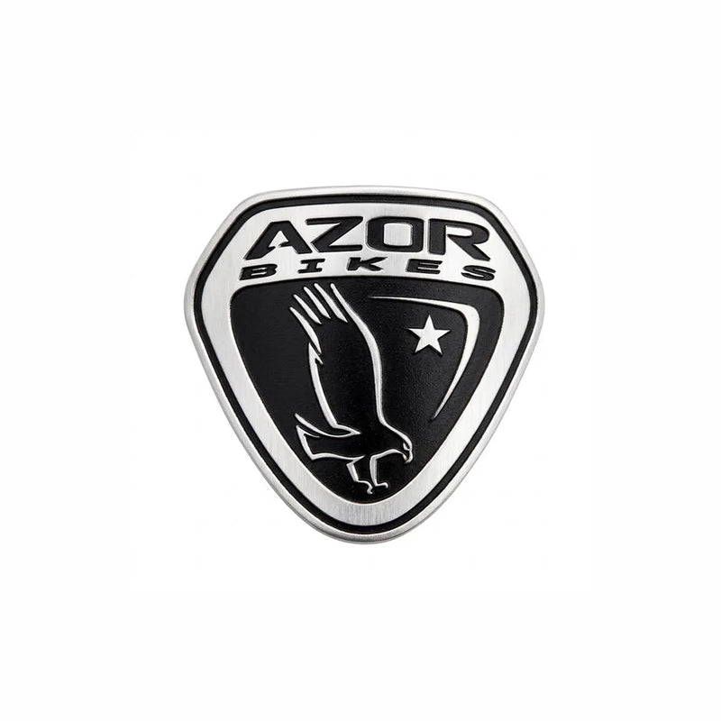Fleksible aluminium­etiketter med logo laget på mål for Azor