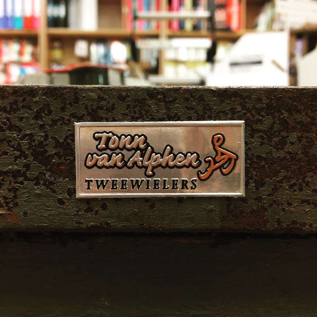 Custom Metal Badges.