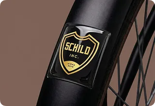 Doming label on a bike mudguard