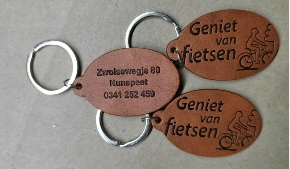 Personalized leather keychain, custom design for unique style and durability